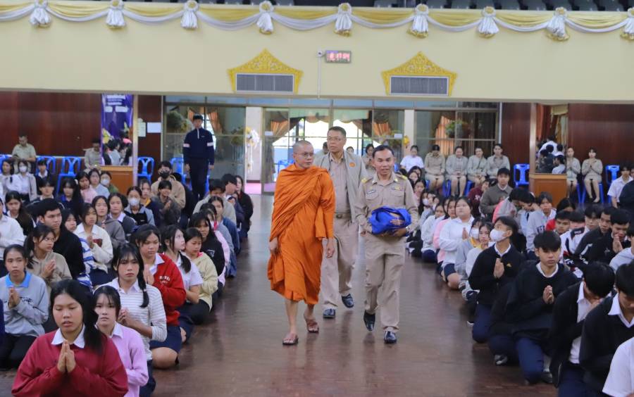  กิจกรรมวันพระอาชีวะ ฟังธรรม