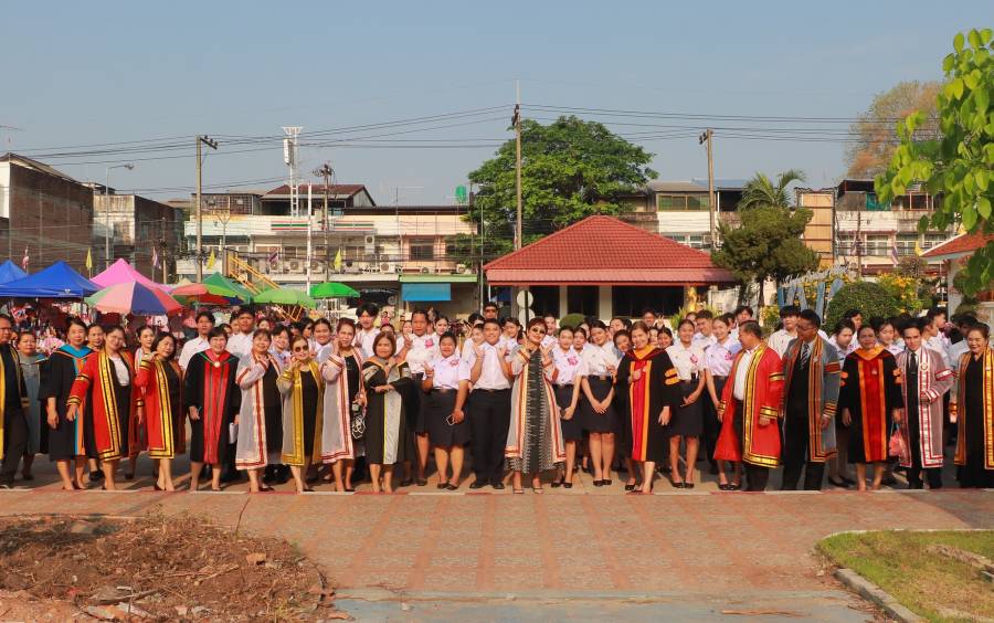 พิธีมอบใบประกาศนียบัตร ประจำปีการศึกษา 2568 ณ หอประชุมแก่นธรรม วิทยาลัยอาชีวศึกษาขอนแก่น