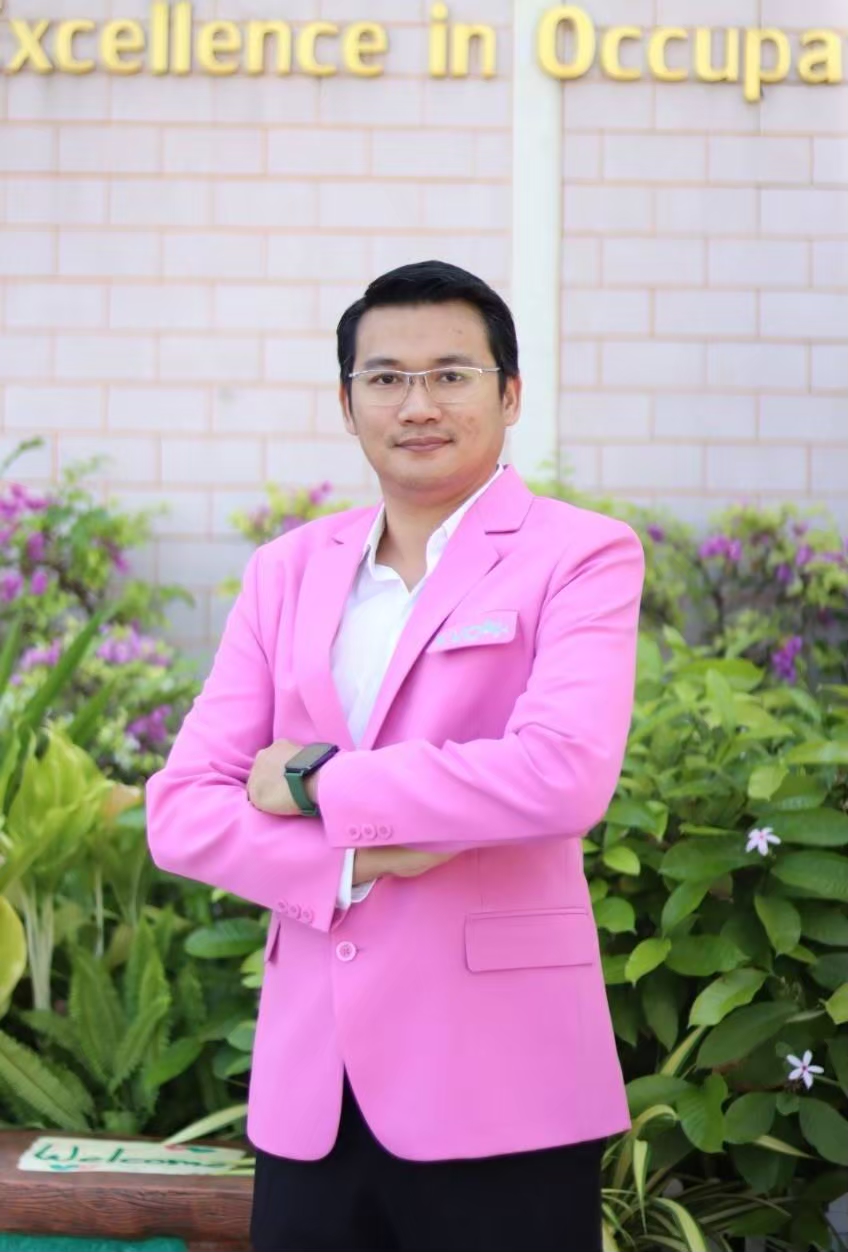 นายอัครพล พรหมเทพ